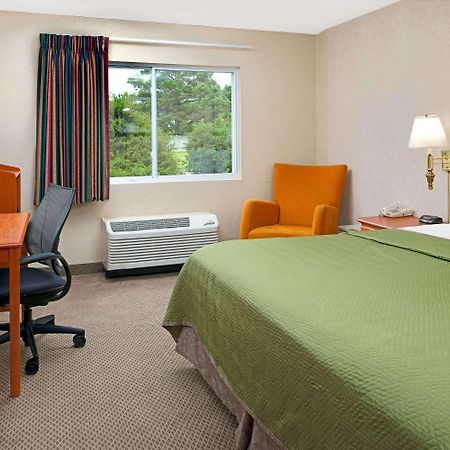 Travelodge By Wyndham Lincoln Airport I-80 Luaran gambar