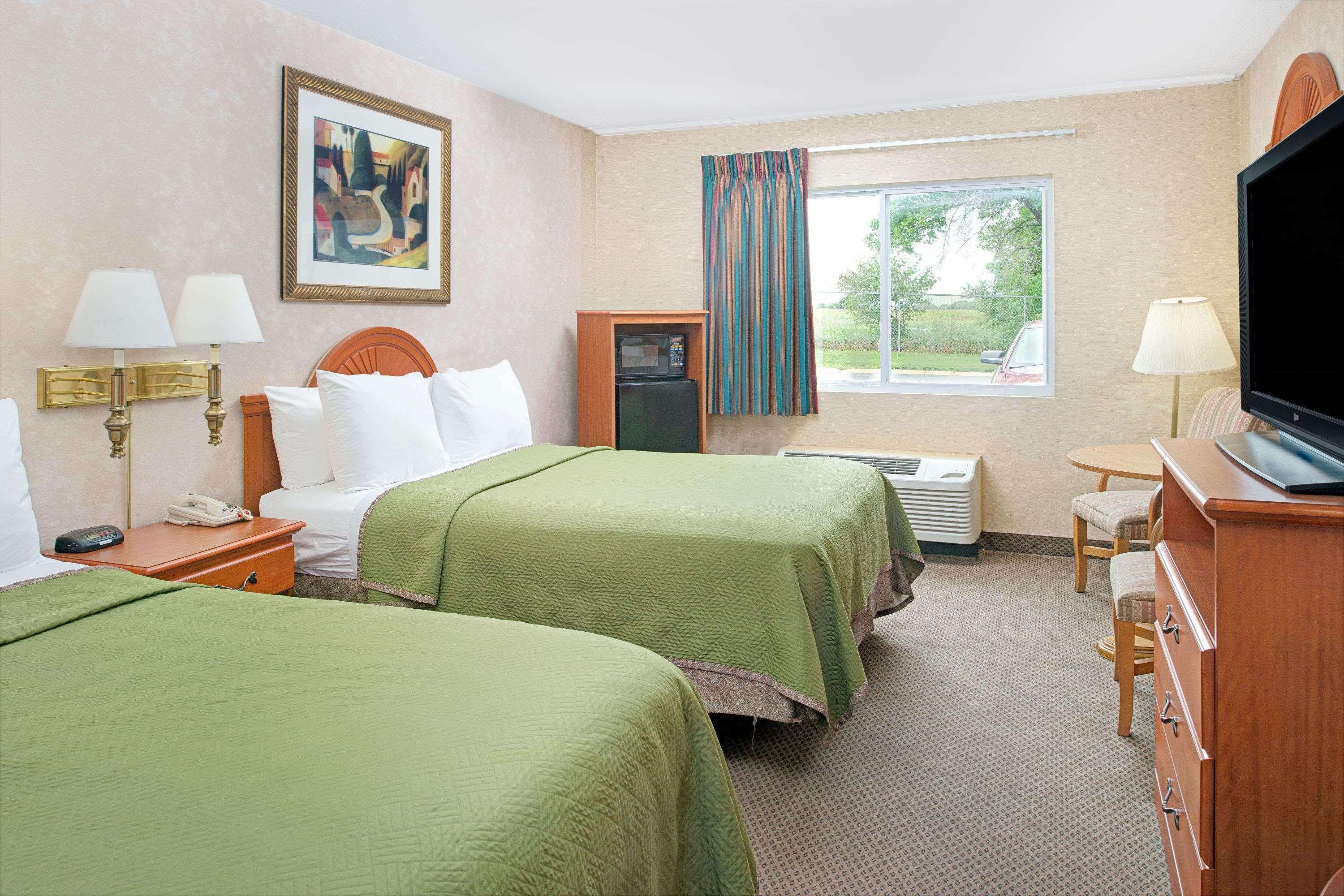 Travelodge By Wyndham Lincoln Airport I-80 Luaran gambar