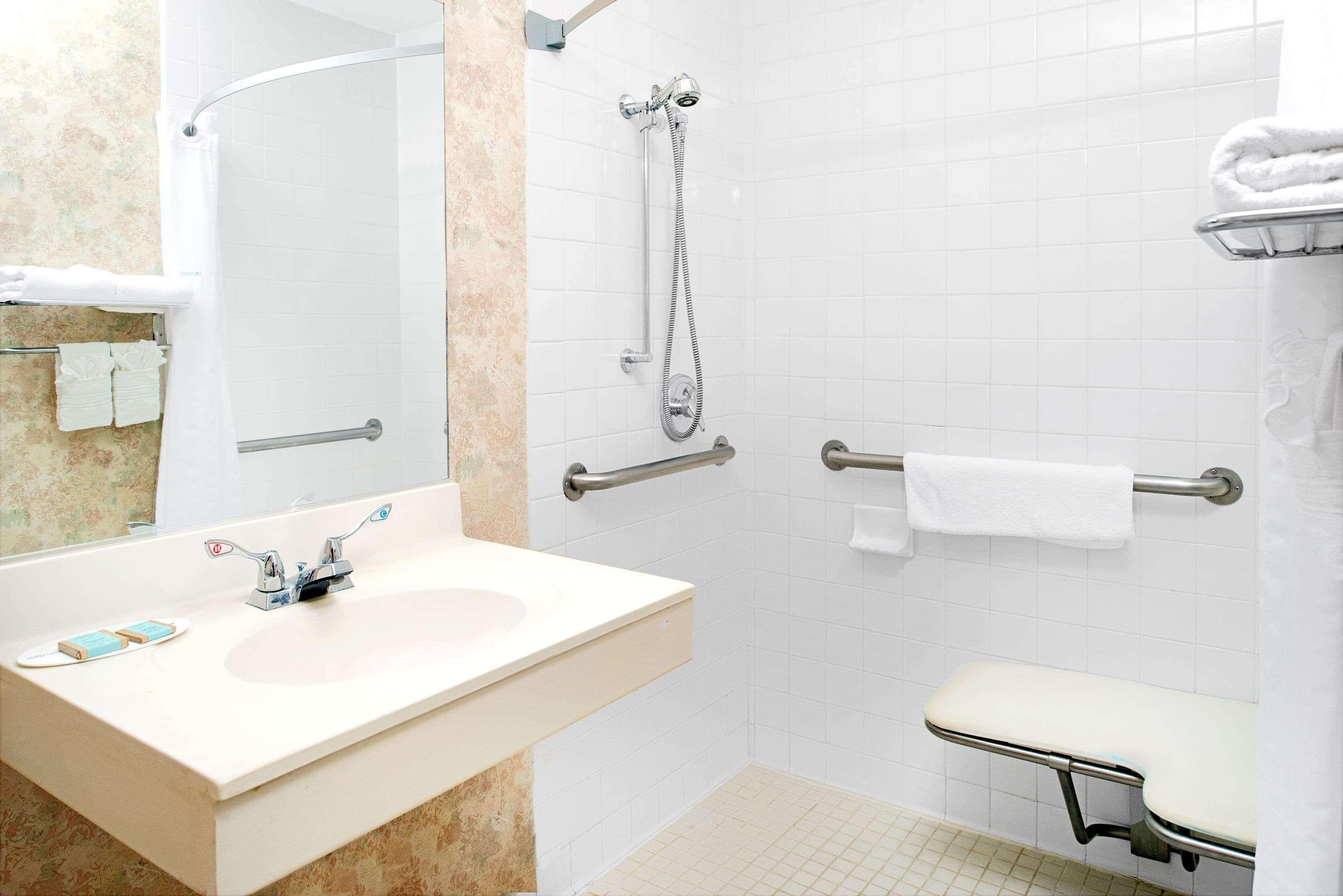 Travelodge By Wyndham Lincoln Airport I-80 Luaran gambar