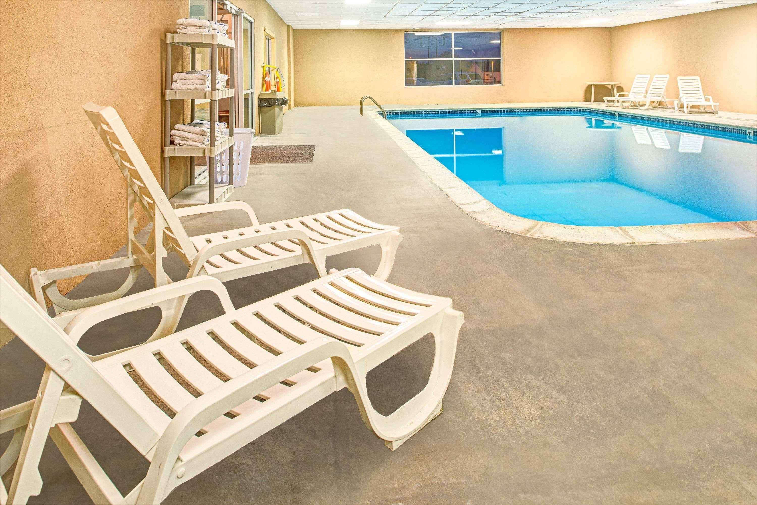 Travelodge By Wyndham Lincoln Airport I-80 Luaran gambar
